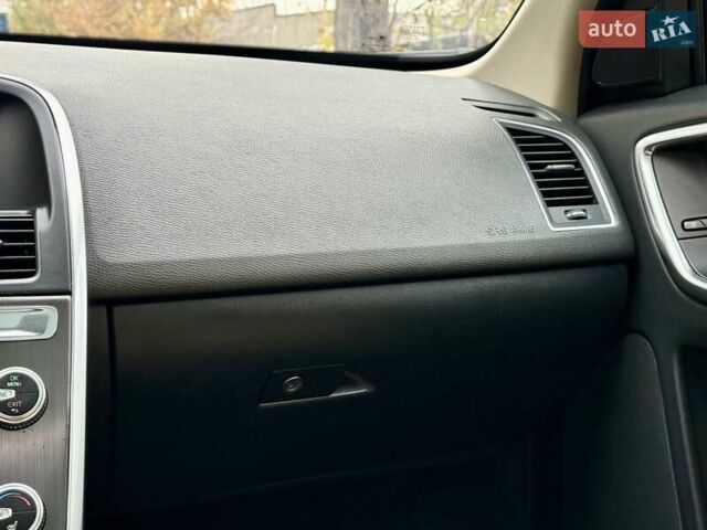 Черный Вольво ХС60, объемом двигателя 1.97 л и пробегом 190 тыс. км за 18900 $, фото 89 на Automoto.ua