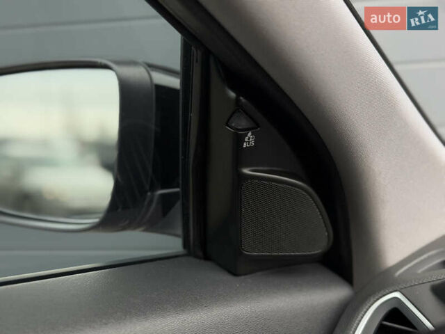 Чорний Вольво ХС60, об'ємом двигуна 2 л та пробігом 280 тис. км за 13500 $, фото 28 на Automoto.ua