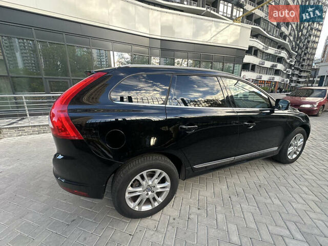 Чорний Вольво ХС60, об'ємом двигуна 2 л та пробігом 150 тис. км за 12700 $, фото 4 на Automoto.ua