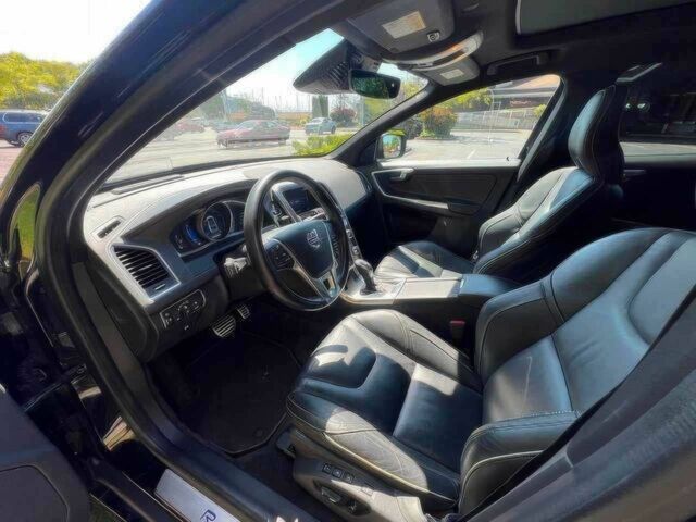 Черный Вольво ХС60, объемом двигателя 2 л и пробегом 80 тыс. км за 7400 $, фото 6 на Automoto.ua