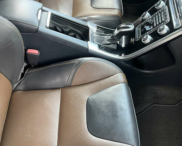 Черный Вольво ХС60, объемом двигателя 2.95 л и пробегом 182 тыс. км за 15400 $, фото 11 на Automoto.ua