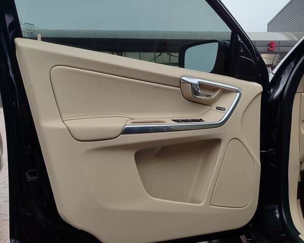 Черный Вольво ХС60, объемом двигателя 2.53 л и пробегом 172 тыс. км за 15300 $, фото 12 на Automoto.ua