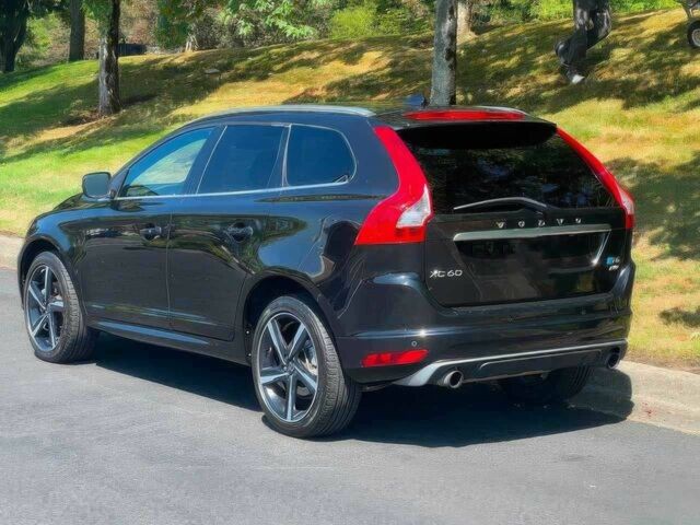 Черный Вольво ХС60, объемом двигателя 2 л и пробегом 80 тыс. км за 7400 $, фото 3 на Automoto.ua