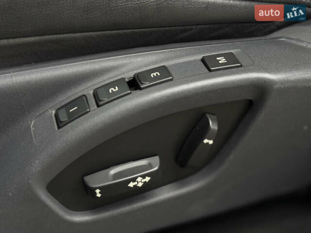 Чорний Вольво ХС60, об'ємом двигуна 2 л та пробігом 280 тис. км за 13500 $, фото 25 на Automoto.ua