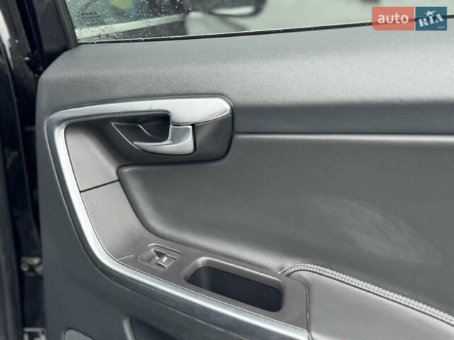 Черный Вольво ХС60, объемом двигателя 2.4 л и пробегом 113 тыс. км за 25500 $, фото 25 на Automoto.ua