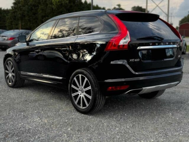 Черный Вольво ХС60, объемом двигателя 2 л и пробегом 70 тыс. км за 5100 $, фото 5 на Automoto.ua