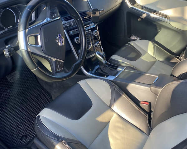 Вольво ХС60 2015 в Шепетовке на Automoto.ua Черный Вольво ХС60, объемом двигателя 2 л и пробегом 230 тыс. км за 18550 $, фото 2 на Automoto.ua