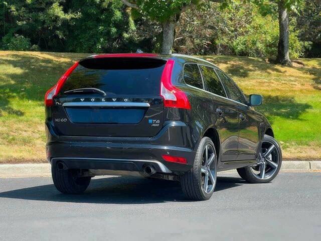 Черный Вольво ХС60, объемом двигателя 2 л и пробегом 80 тыс. км за 7400 $, фото 4 на Automoto.ua