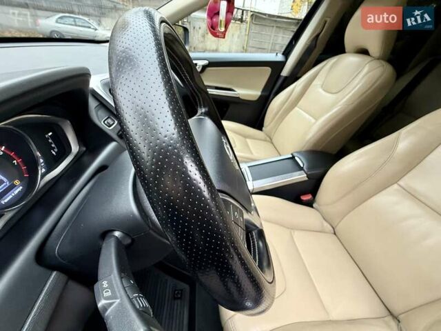 Черный Вольво ХС60, объемом двигателя 1.97 л и пробегом 190 тыс. км за 18900 $, фото 46 на Automoto.ua