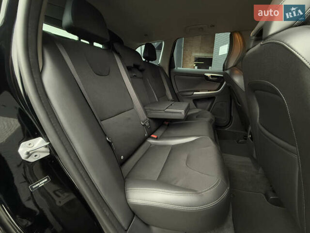 Чорний Вольво ХС60, об'ємом двигуна 2 л та пробігом 280 тис. км за 13500 $, фото 23 на Automoto.ua