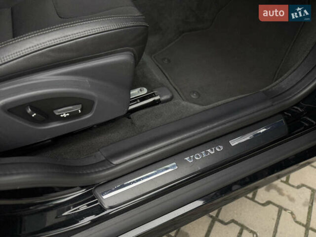 Чорний Вольво ХС60, об'ємом двигуна 2 л та пробігом 280 тис. км за 13500 $, фото 27 на Automoto.ua