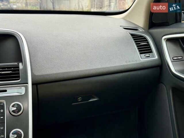 Черный Вольво ХС60, объемом двигателя 1.97 л и пробегом 190 тыс. км за 18900 $, фото 88 на Automoto.ua