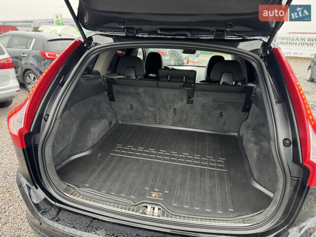 Чорний Вольво ХС60, об'ємом двигуна 2.4 л та пробігом 267 тис. км за 18950 $, фото 23 на Automoto.ua