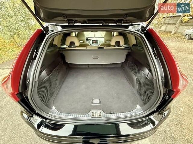 Черный Вольво ХС60, объемом двигателя 1.97 л и пробегом 190 тыс. км за 18900 $, фото 67 на Automoto.ua