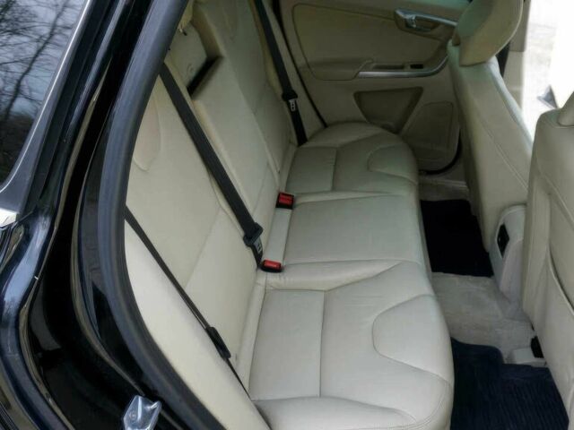 Черный Вольво ХС60, объемом двигателя 2.5 л и пробегом 77 тыс. км за 9000 $, фото 11 на Automoto.ua