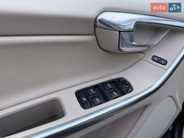 Черный Вольво ХС60, объемом двигателя 1.97 л и пробегом 205 тыс. км за 14600 $, фото 12 на Automoto.ua