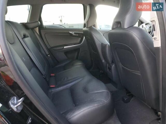 Чорний Вольво ХС60, об'ємом двигуна 2 л та пробігом 113 тис. км за 2900 $, фото 10 на Automoto.ua