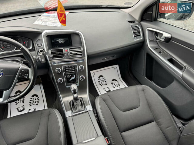 Чорний Вольво ХС60, об'ємом двигуна 2.4 л та пробігом 267 тис. км за 18950 $, фото 29 на Automoto.ua