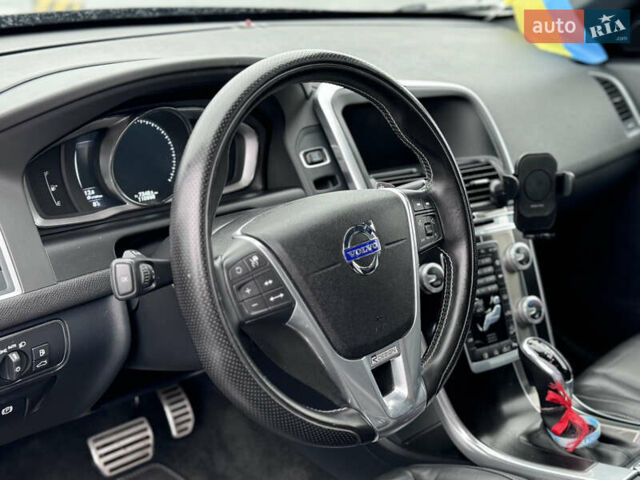 Черный Вольво ХС60, объемом двигателя 2.4 л и пробегом 113 тыс. км за 25500 $, фото 39 на Automoto.ua