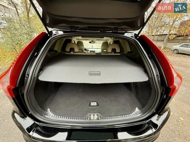 Черный Вольво ХС60, объемом двигателя 1.97 л и пробегом 190 тыс. км за 18900 $, фото 71 на Automoto.ua