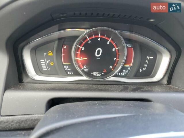 Чорний Вольво ХС60, об'ємом двигуна 2 л та пробігом 113 тис. км за 2900 $, фото 8 на Automoto.ua