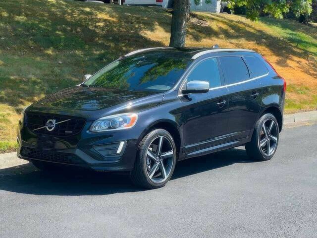 Черный Вольво ХС60, объемом двигателя 2 л и пробегом 80 тыс. км за 7400 $, фото 1 на Automoto.ua