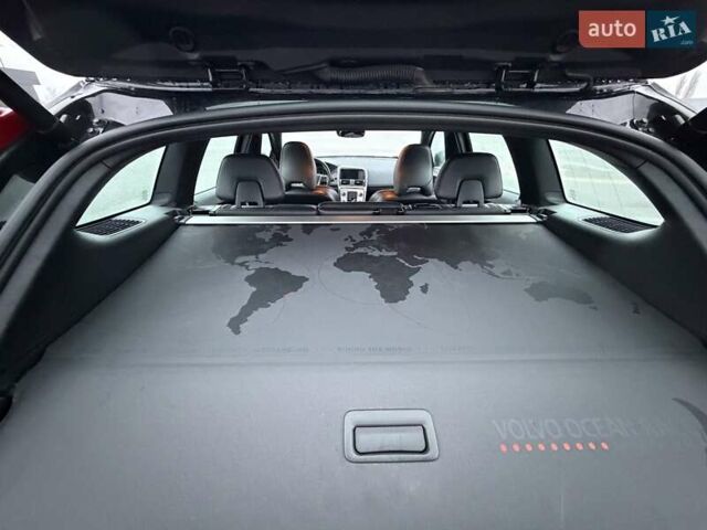 Черный Вольво ХС60, объемом двигателя 2.4 л и пробегом 212 тыс. км за 19187 $, фото 24 на Automoto.ua