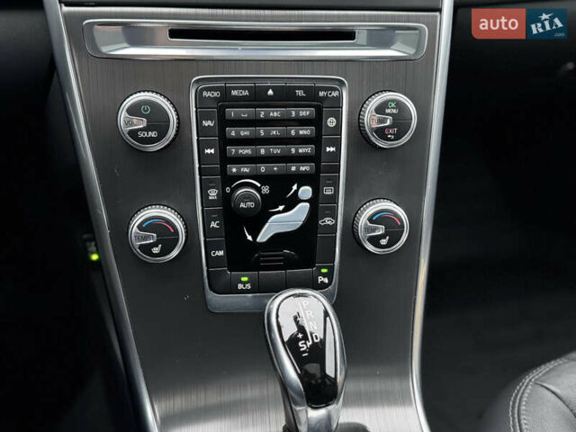 Чорний Вольво ХС60, об'ємом двигуна 2.5 л та пробігом 160 тис. км за 16300 $, фото 27 на Automoto.ua