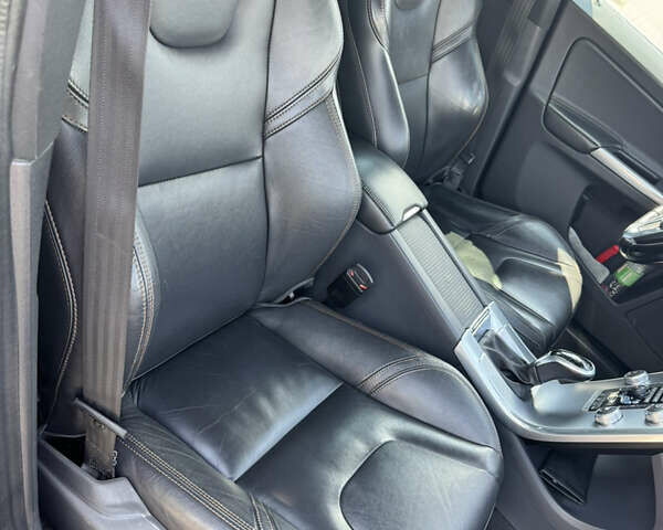 Чорний Вольво ХС60, об'ємом двигуна 1.97 л та пробігом 270 тис. км за 22550 $, фото 65 на Automoto.ua