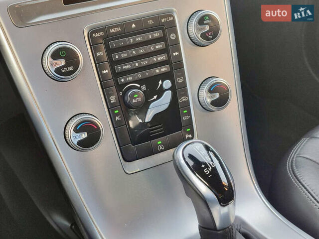 Черный Вольво ХС60, объемом двигателя 2 л и пробегом 220 тыс. км за 19799 $, фото 38 на Automoto.ua