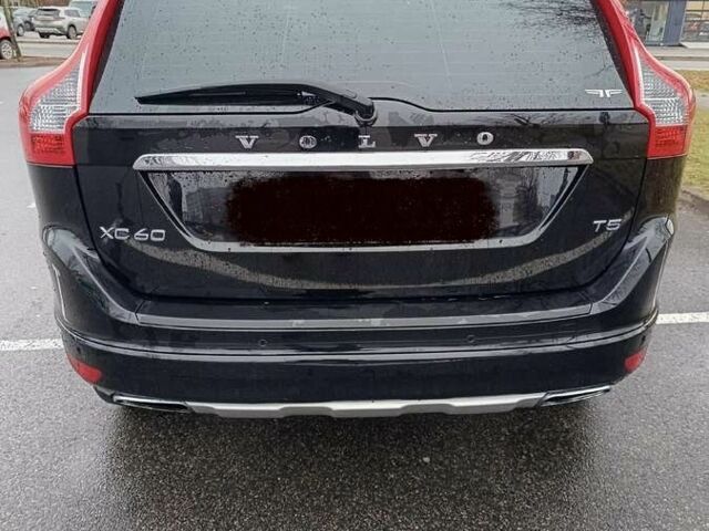 Черный Вольво ХС60, объемом двигателя 0 л и пробегом 128 тыс. км за 10600 $, фото 3 на Automoto.ua