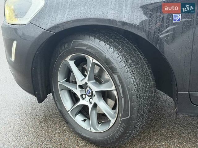 Черный Вольво ХС60, объемом двигателя 2.4 л и пробегом 212 тыс. км за 19187 $, фото 35 на Automoto.ua