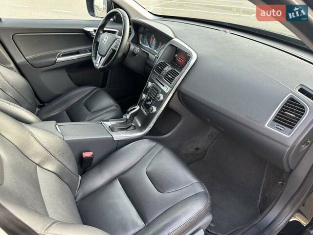 Черный Вольво ХС60, объемом двигателя 1.97 л и пробегом 139 тыс. км за 21300 $, фото 19 на Automoto.ua