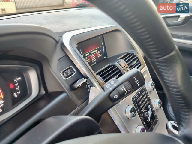 Черный Вольво ХС60, объемом двигателя 2 л и пробегом 220 тыс. км за 19799 $, фото 32 на Automoto.ua