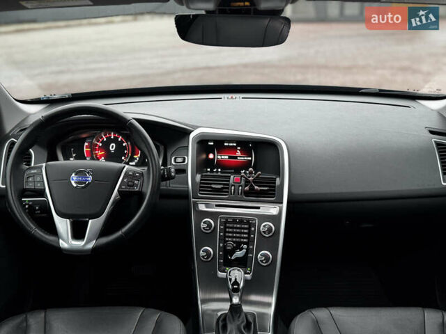 Чорний Вольво ХС60, об'ємом двигуна 2.5 л та пробігом 160 тис. км за 16300 $, фото 36 на Automoto.ua
