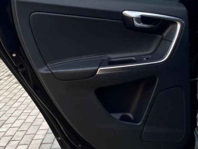 Черный Вольво ХС60, объемом двигателя 2.5 л и пробегом 160 тыс. км за 16300 $, фото 32 на Automoto.ua