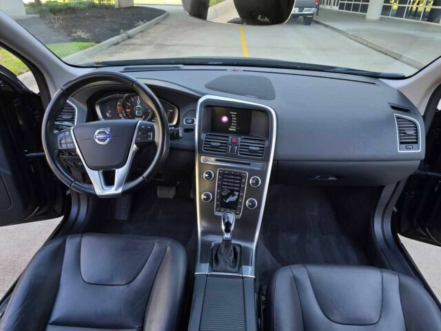 Черный Вольво ХС60, объемом двигателя 2 л и пробегом 77 тыс. км за 10300 $, фото 9 на Automoto.ua