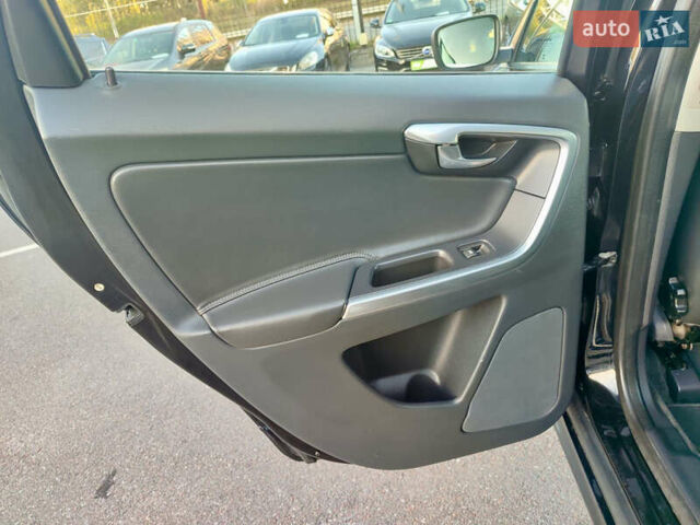 Черный Вольво ХС60, объемом двигателя 2 л и пробегом 220 тыс. км за 19799 $, фото 15 на Automoto.ua