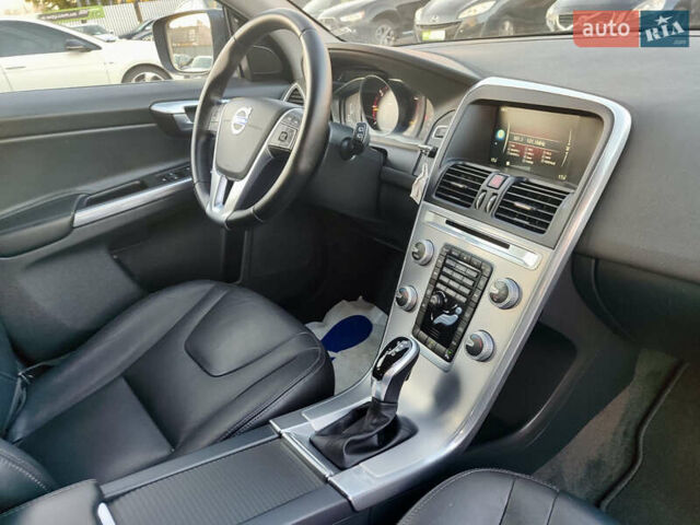 Черный Вольво ХС60, объемом двигателя 2 л и пробегом 220 тыс. км за 19799 $, фото 22 на Automoto.ua