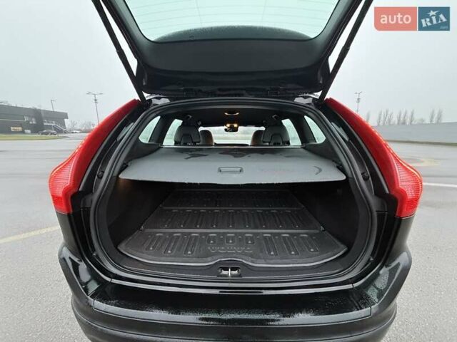 Черный Вольво ХС60, объемом двигателя 2.4 л и пробегом 212 тыс. км за 19187 $, фото 25 на Automoto.ua