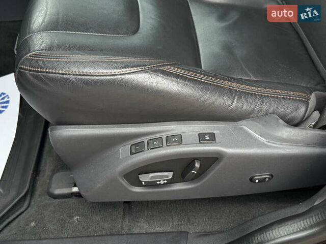 Чорний Вольво ХС60, об'ємом двигуна 2 л та пробігом 120 тис. км за 21400 $, фото 13 на Automoto.ua