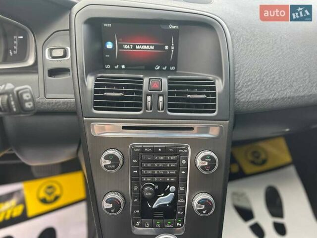 Чорний Вольво ХС60, об'ємом двигуна 1.97 л та пробігом 199 тис. км за 18000 $, фото 8 на Automoto.ua