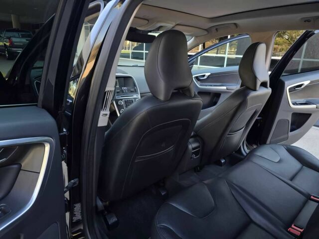 Черный Вольво ХС60, объемом двигателя 2 л и пробегом 77 тыс. км за 10300 $, фото 11 на Automoto.ua