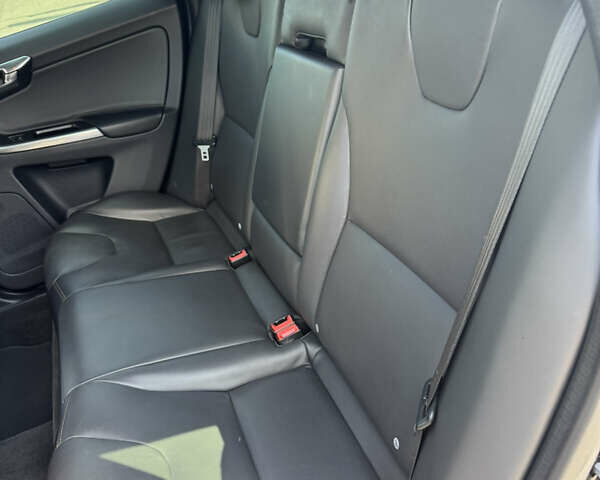 Чорний Вольво ХС60, об'ємом двигуна 1.97 л та пробігом 270 тис. км за 22550 $, фото 72 на Automoto.ua