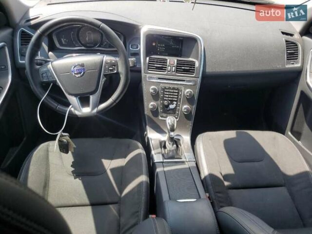 Чорний Вольво ХС60, об'ємом двигуна 2 л та пробігом 151 тис. км за 9000 $, фото 7 на Automoto.ua