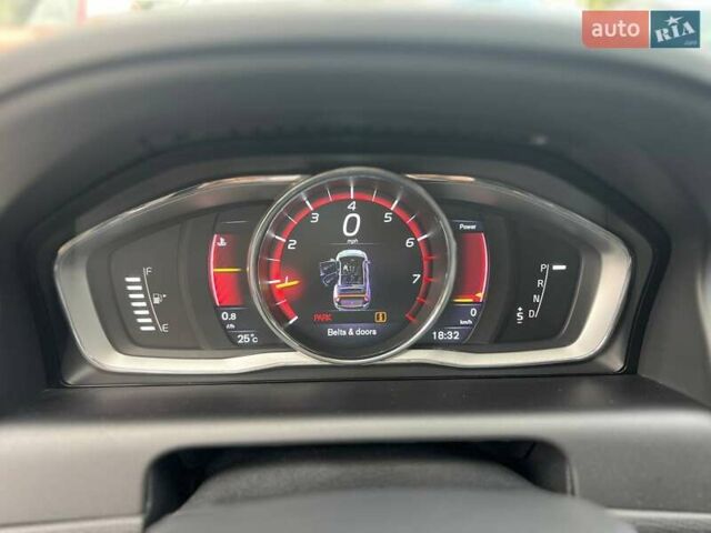 Чорний Вольво ХС60, об'ємом двигуна 1.97 л та пробігом 199 тис. км за 18000 $, фото 6 на Automoto.ua