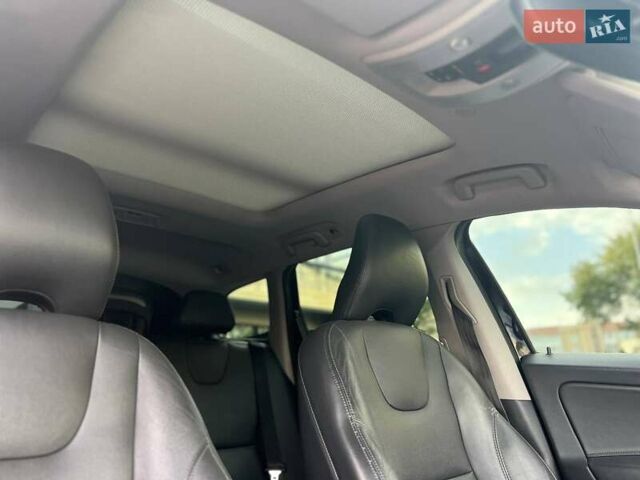 Чорний Вольво ХС60, об'ємом двигуна 1.97 л та пробігом 199 тис. км за 18000 $, фото 13 на Automoto.ua