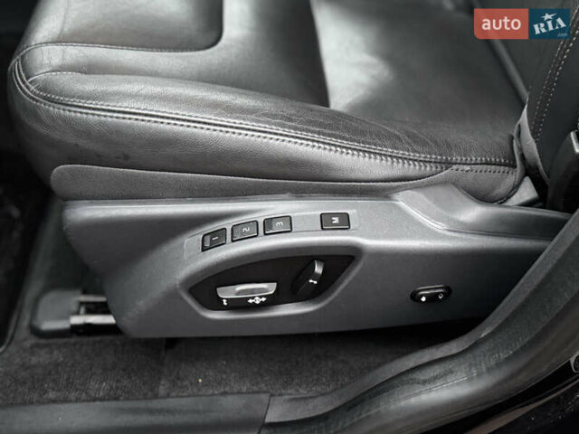 Чорний Вольво ХС60, об'ємом двигуна 2.5 л та пробігом 160 тис. км за 16300 $, фото 17 на Automoto.ua