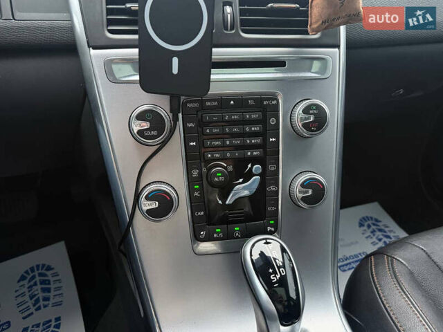 Чорний Вольво ХС60, об'ємом двигуна 2 л та пробігом 120 тис. км за 21400 $, фото 14 на Automoto.ua