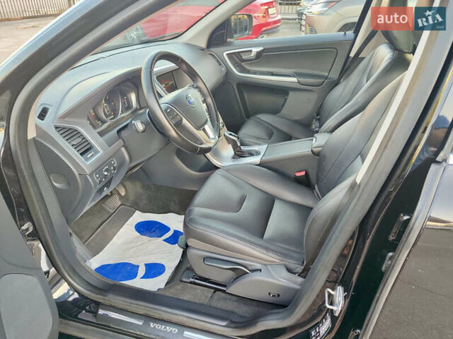 Черный Вольво ХС60, объемом двигателя 2 л и пробегом 220 тыс. км за 19799 $, фото 17 на Automoto.ua